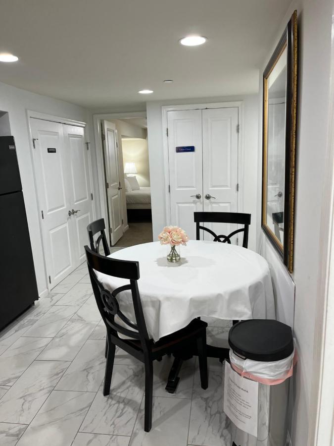Lovely Remodeled 2Bdrm Basement Home Вашингтон Экстерьер фото