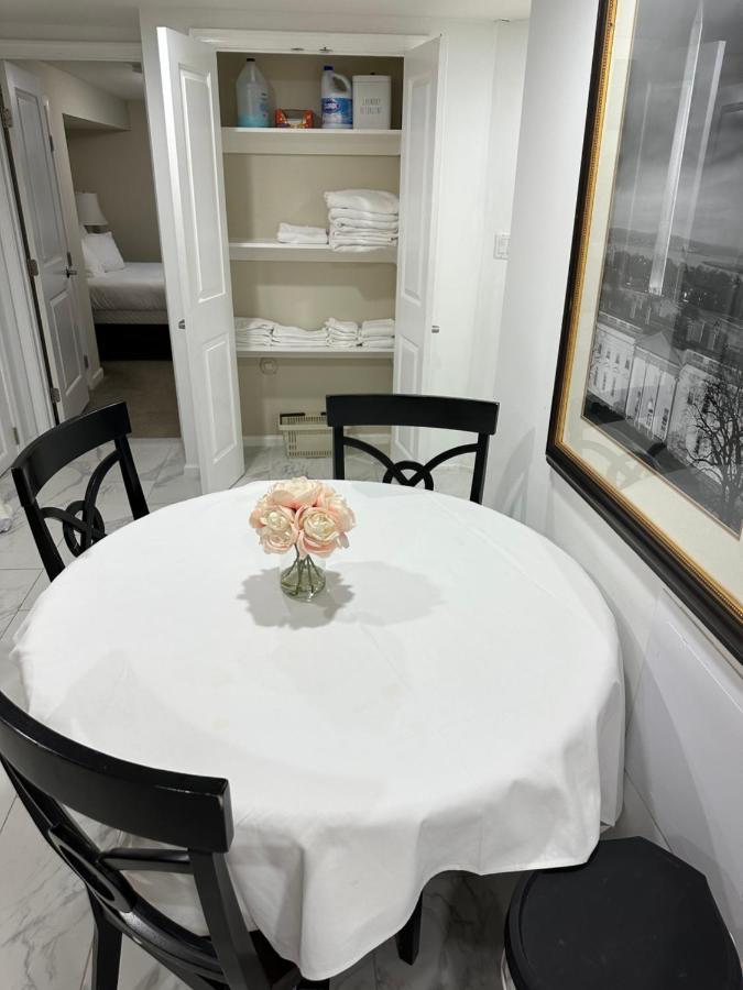Lovely Remodeled 2Bdrm Basement Home Вашингтон Экстерьер фото