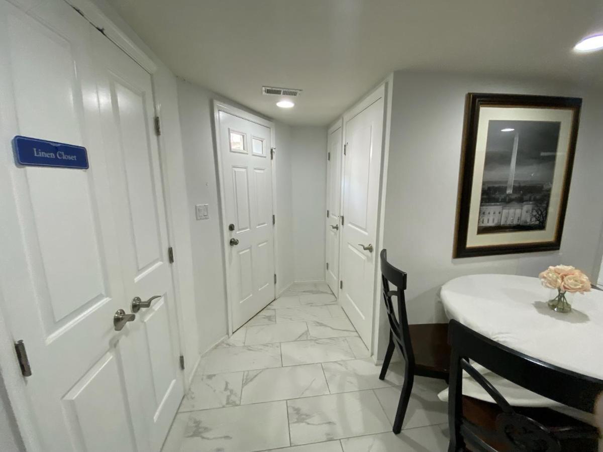 Lovely Remodeled 2Bdrm Basement Home Вашингтон Экстерьер фото