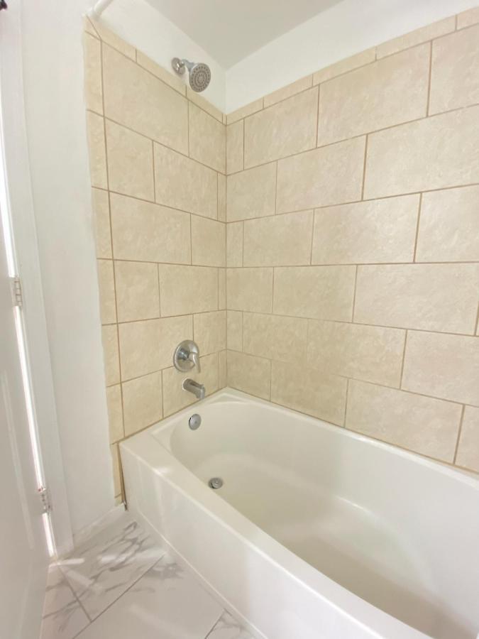 Lovely Remodeled 2Bdrm Basement Home Вашингтон Экстерьер фото