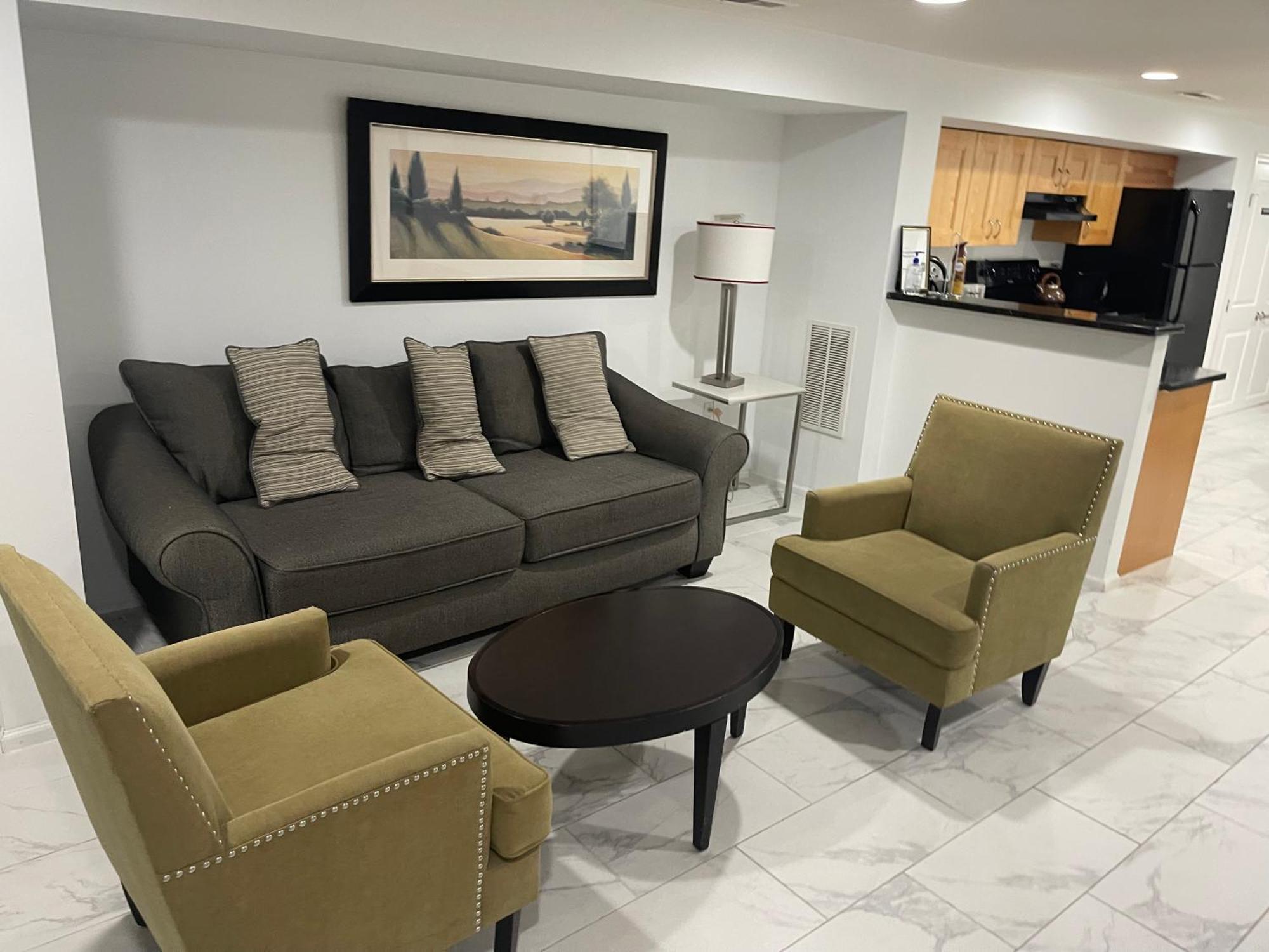 Lovely Remodeled 2Bdrm Basement Home Вашингтон Экстерьер фото